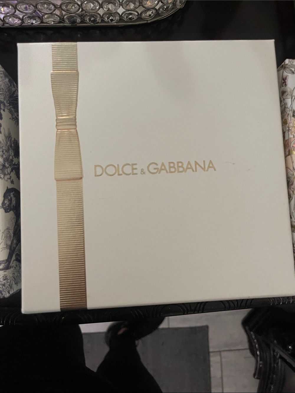 Dior Floral & Toile Gift Box Set — White, Cream, Gold - Picture 3 of 7